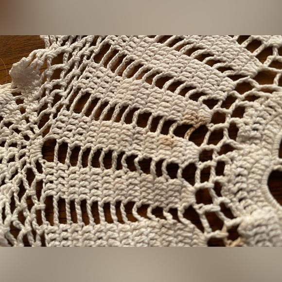 🧶 Hand Crochet Doily (Oval) - Picture 7 of 10